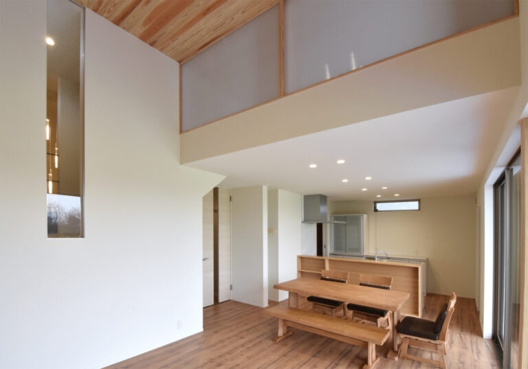 01house02-768x537.jpg